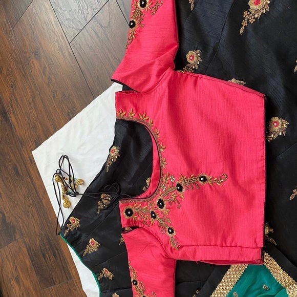 Lehenga Choli - Picture 4 of 8